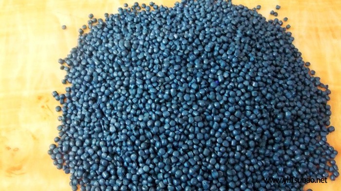供应文腾塑料T-40专业**透黑pvc颗粒再生料图4