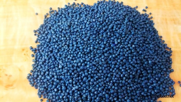 供应文腾塑料T-40专业**透黑pvc颗粒再生料图2